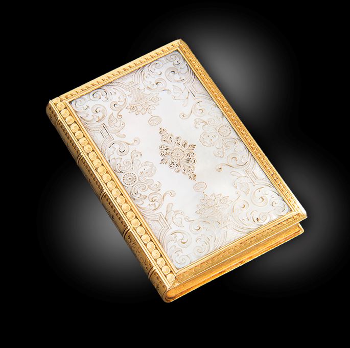 A Rare 18th Century Gold &amp; Mother of Pearl Box | MasterArt